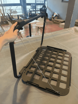 Bàn treo cửa sổ bên hông cho Suzuki Jimny